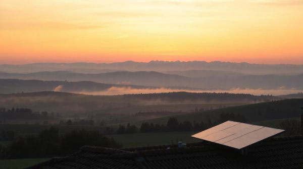 Découvrez pourquoi investir dans le photovoltaïque en Auvergne Rhône-Alpes